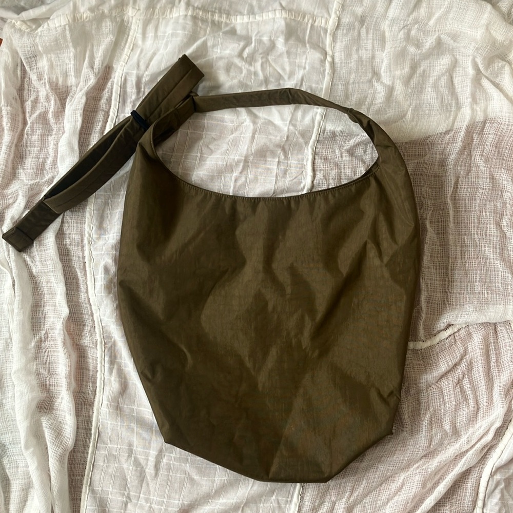 Baggu large nylon sling. Seaweed. Gently used.